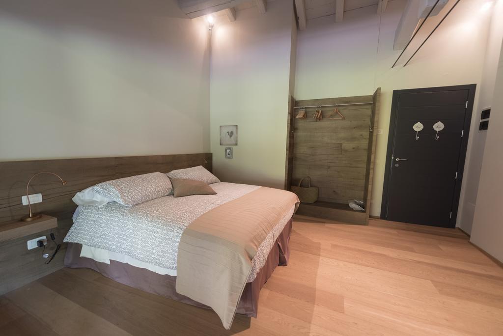 Agriturismo Locanda Del Pesco Collebeato Zimmer foto