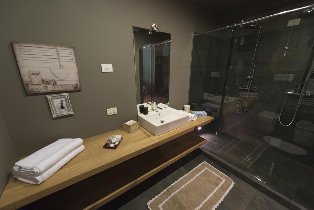 Agriturismo Locanda Del Pesco Collebeato Zimmer foto